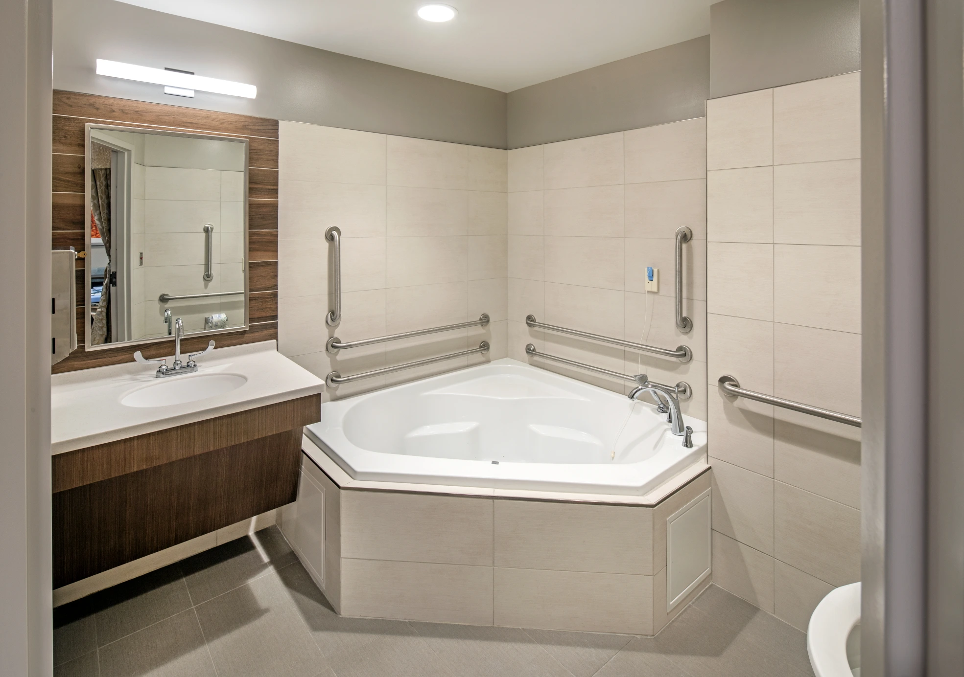 Jennie Edmundson Hospital - Image 10